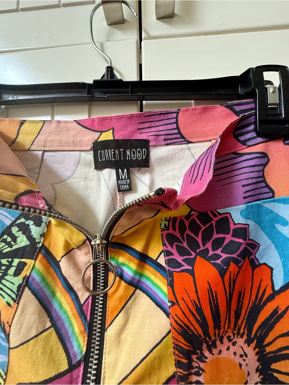 Current Mood Multicolor Floral Rainbow Zip Front pants - Picture 4 of 4